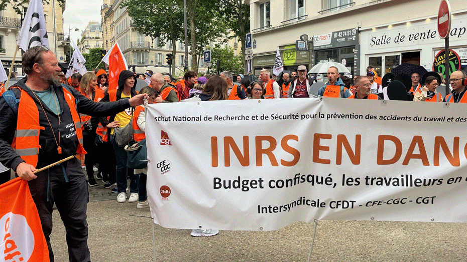 Manifestation des personnels de l'INRS contre la baisse du budget